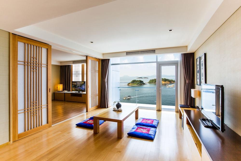 Hidden Bay Hotel Yeosu Exterior photo