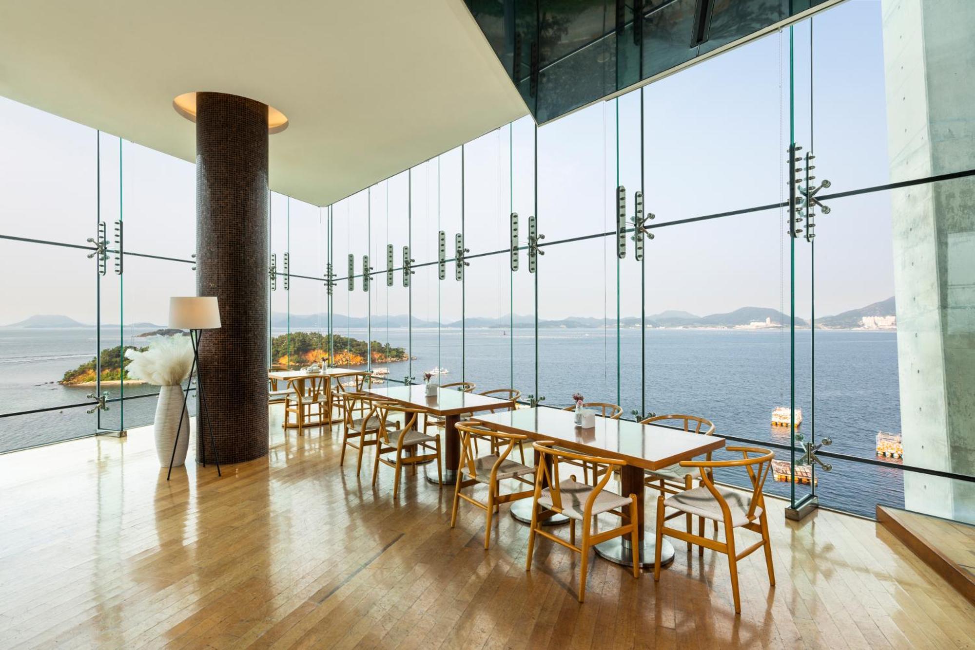 Hidden Bay Hotel Yeosu Exterior photo