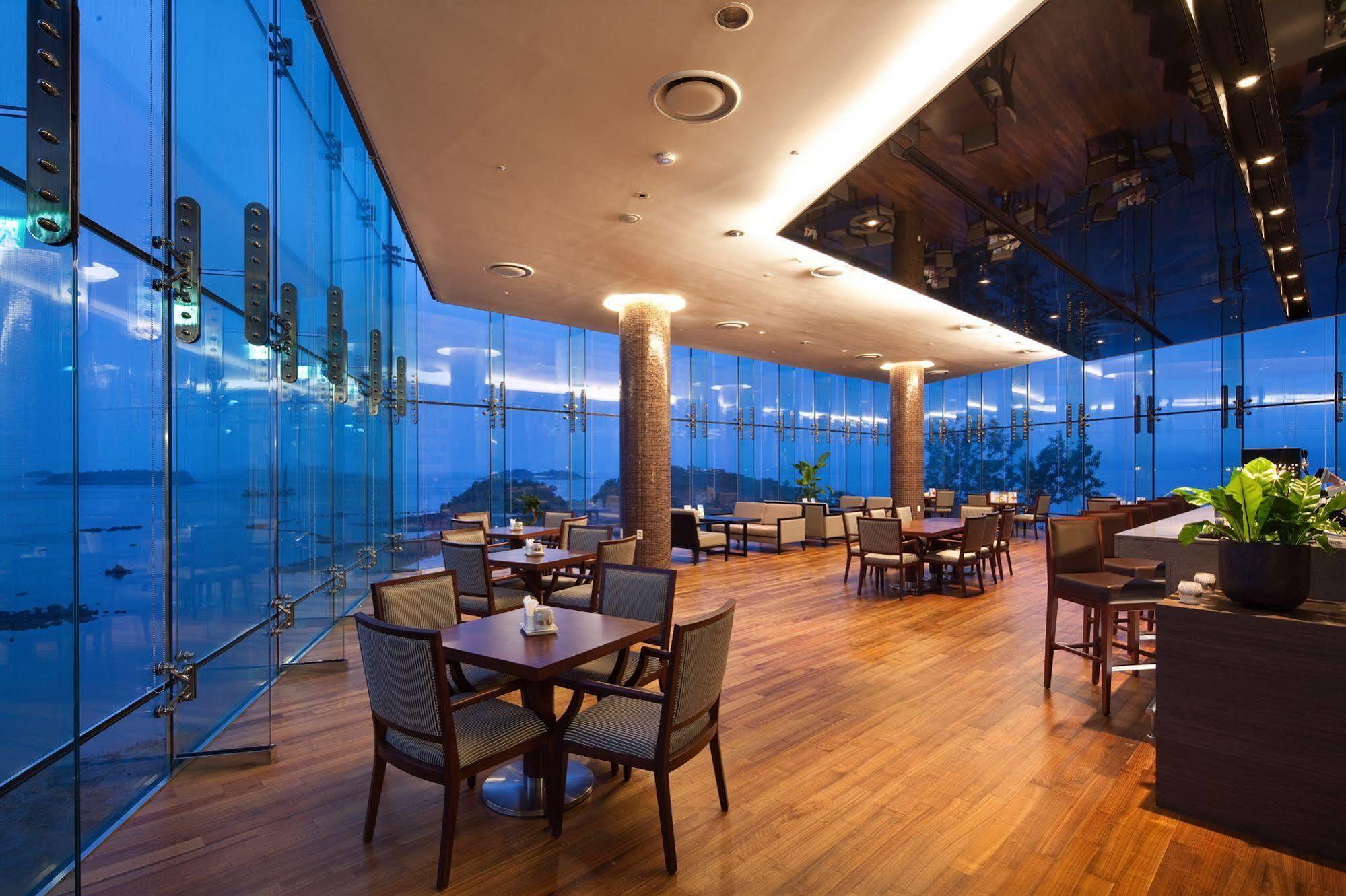 Hidden Bay Hotel Yeosu Exterior photo
