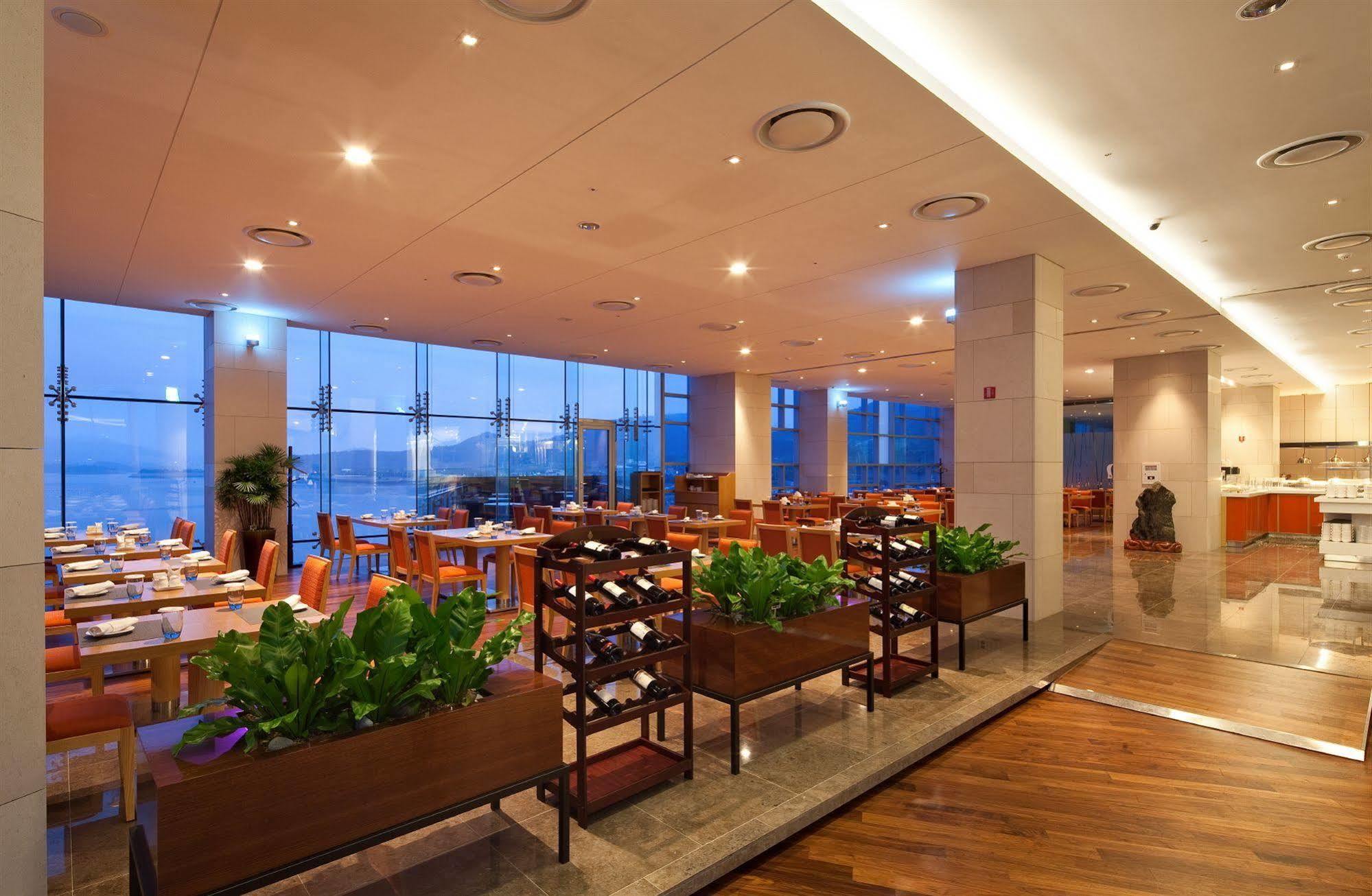 Hidden Bay Hotel Yeosu Exterior photo